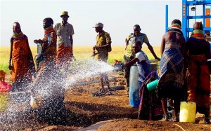 Residents of Lotikipi Fetch Water from Pipe