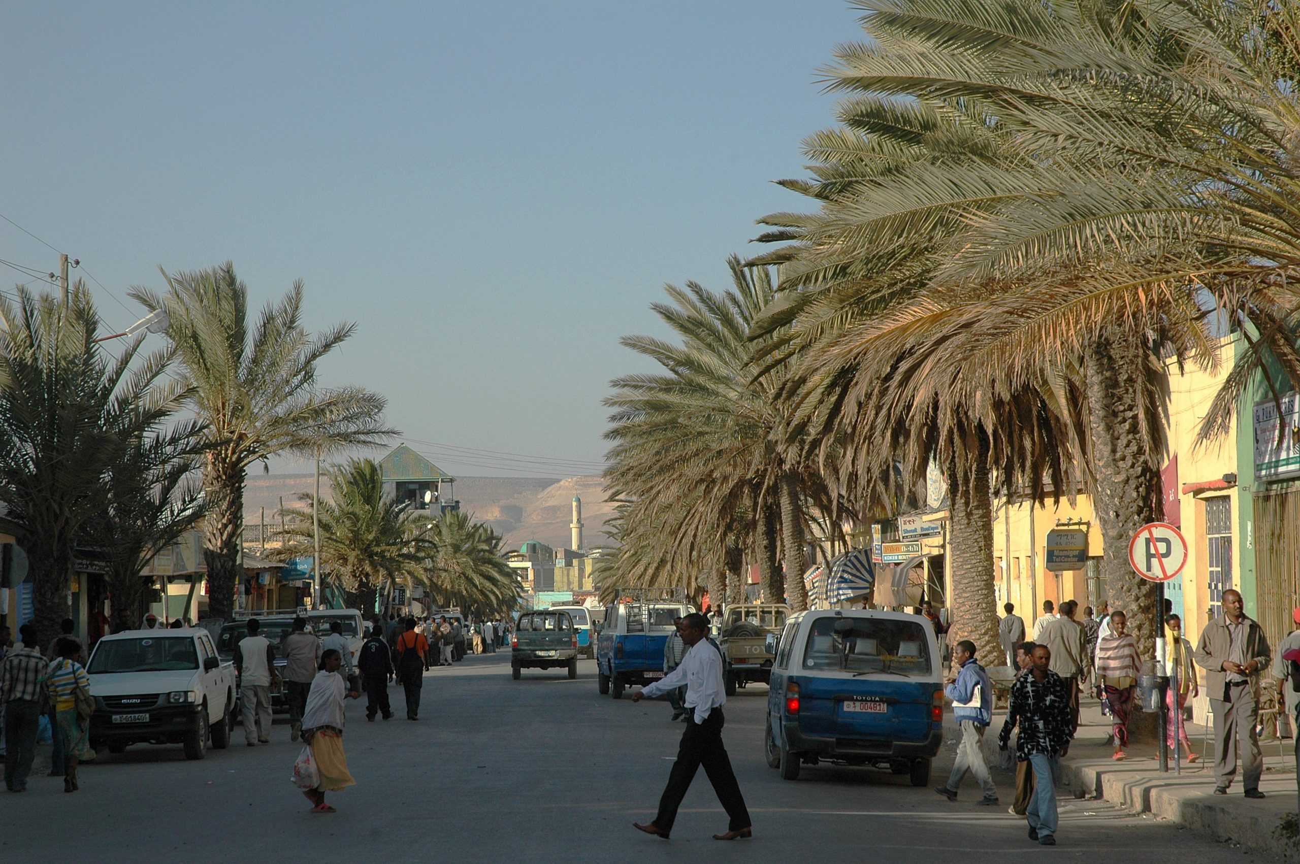 Central commercial street in Mekelle, 12 March 2006